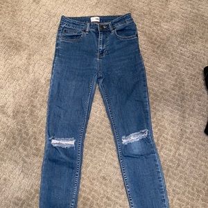 Skinny Mid- Rise jeans